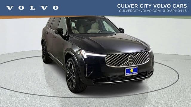 2026 Volvo XC90 Plug-In Hybrid Plus — photo 1 of 47