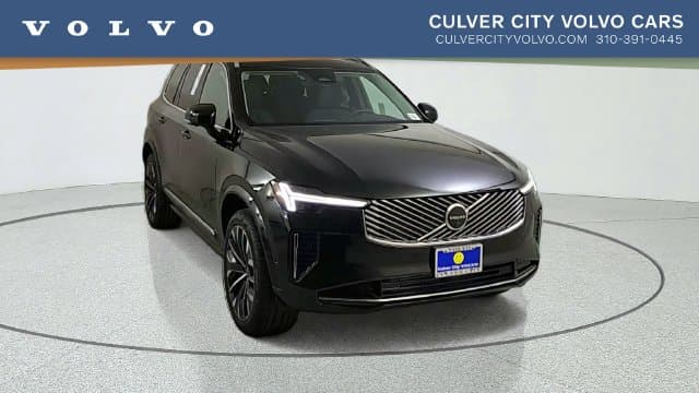 2026 Volvo XC90 Plug-In Hybrid Base — photo 1 of 48