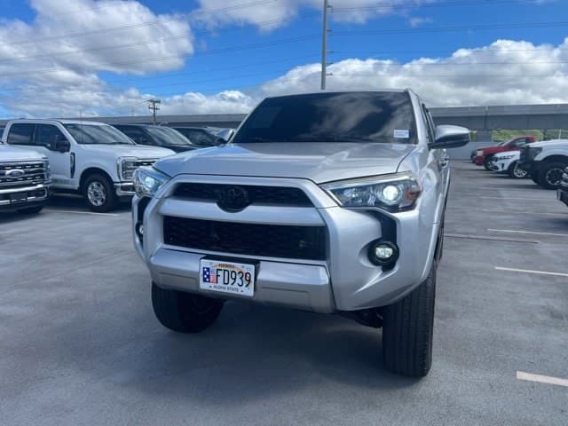 2018 Toyota 4Runner SR5 Premium — photo 1 of 12