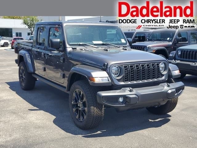 Foto de 2025 Jeep Gladiator Nighthawk