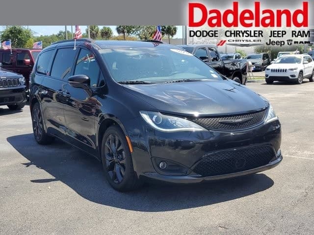 Foto de 2019 Chrysler Pacifica Limited