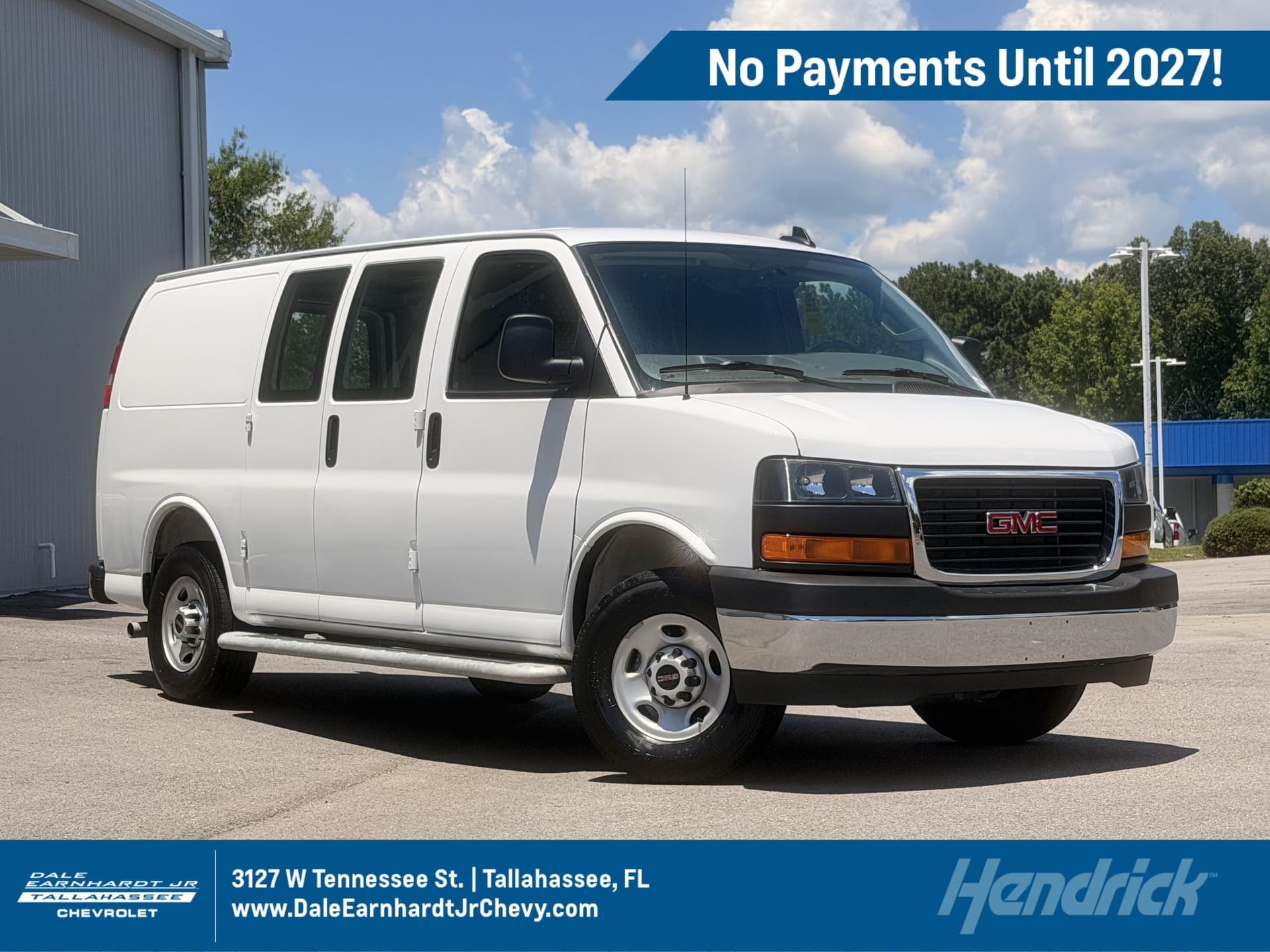 2025 GMC Savana Cargo Van Base — photo 1 of 35