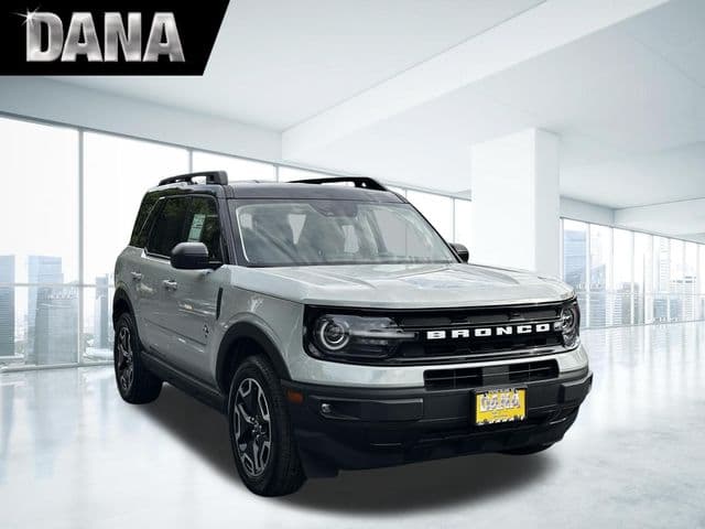 2024 Ford Bronco Sport Outer Banks — photo 1 of 47