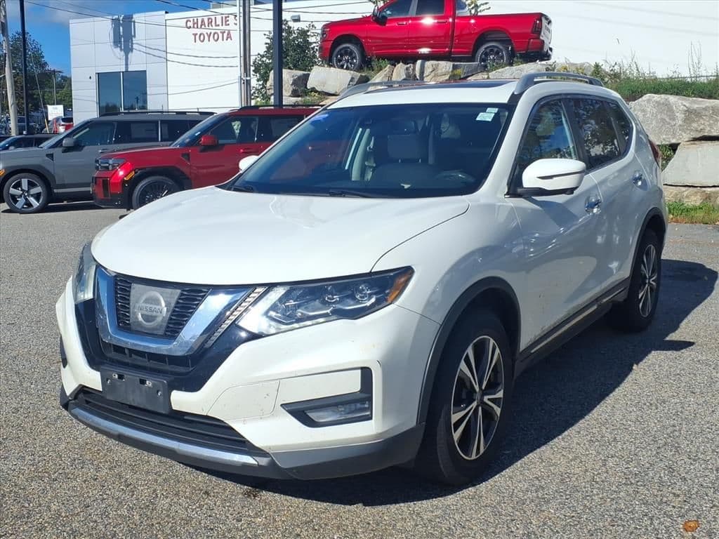 2017 Nissan Rogue SL — photo 1 of 15
