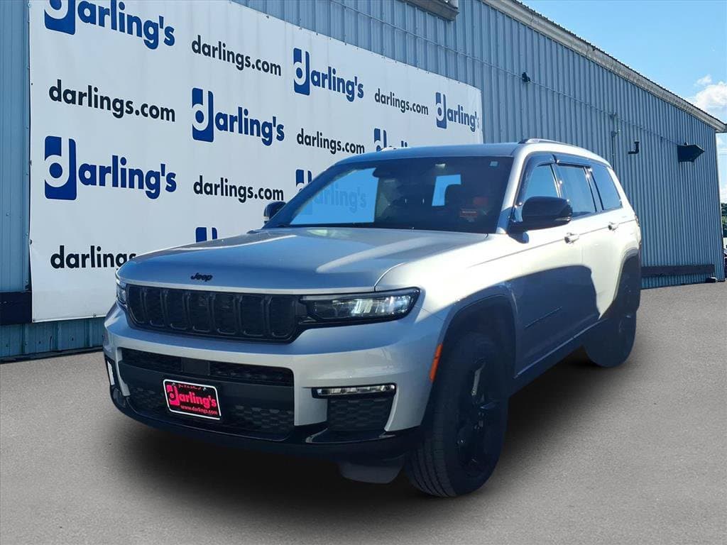 2024 Jeep Grand Cherokee L Limited — photo 1 of 15
