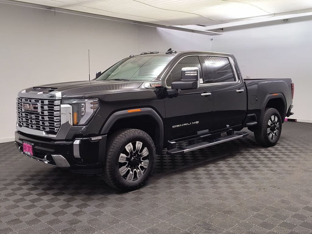 2024 GMC Sierra 2500 HD Denali — photo 1 of 33