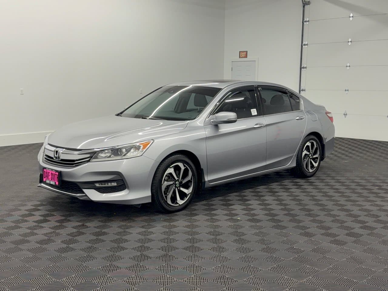 2016 Honda Accord Sedan Base — photo 1 of 31