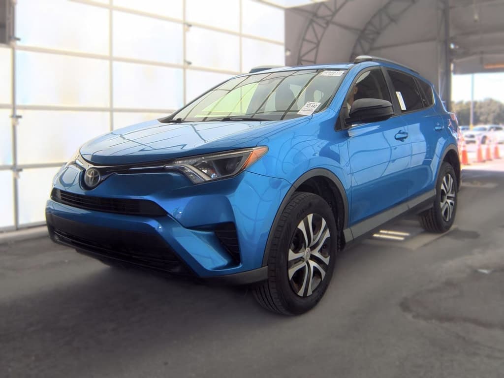 2018 Toyota RAV4 Base — photo 1 of 4
