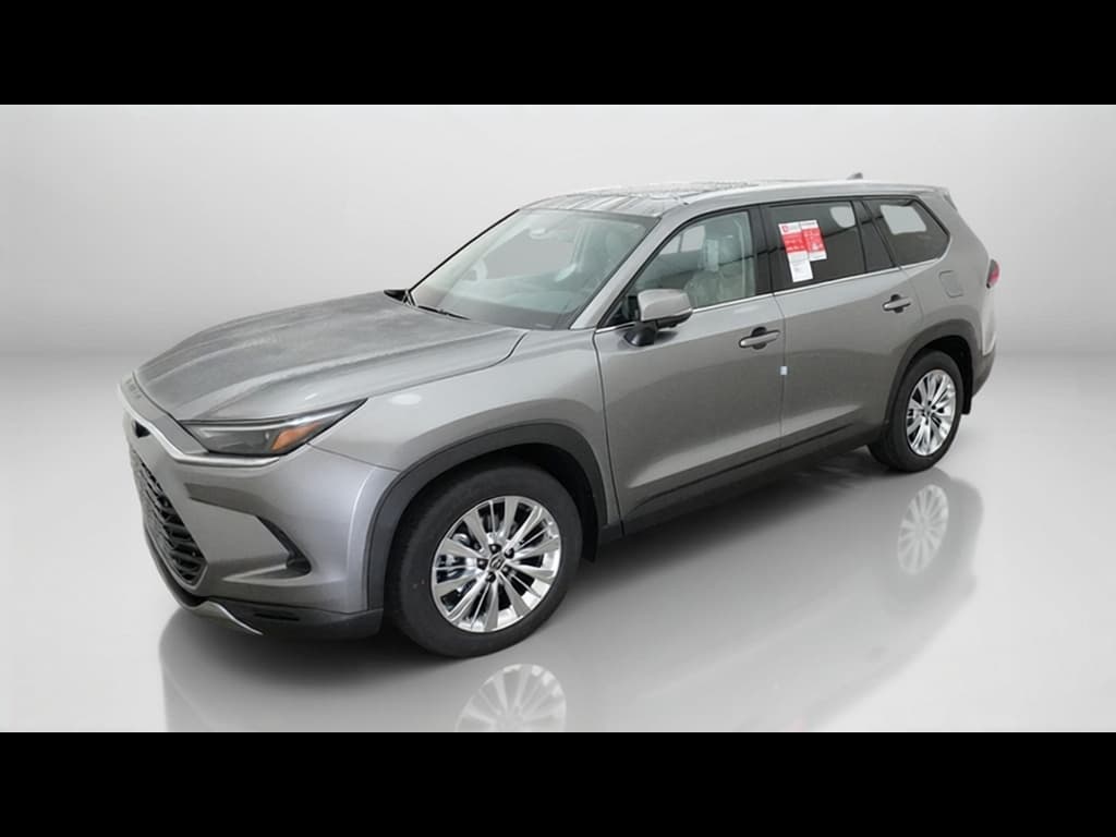 2026 Toyota Grand Highlander Platinum — photo 1 of 33
