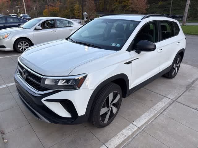 2023 Volkswagen Taos S — photo 1 of 22