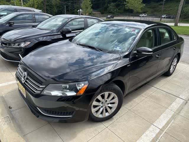2014 Volkswagen Passat Base — photo 1 of 22
