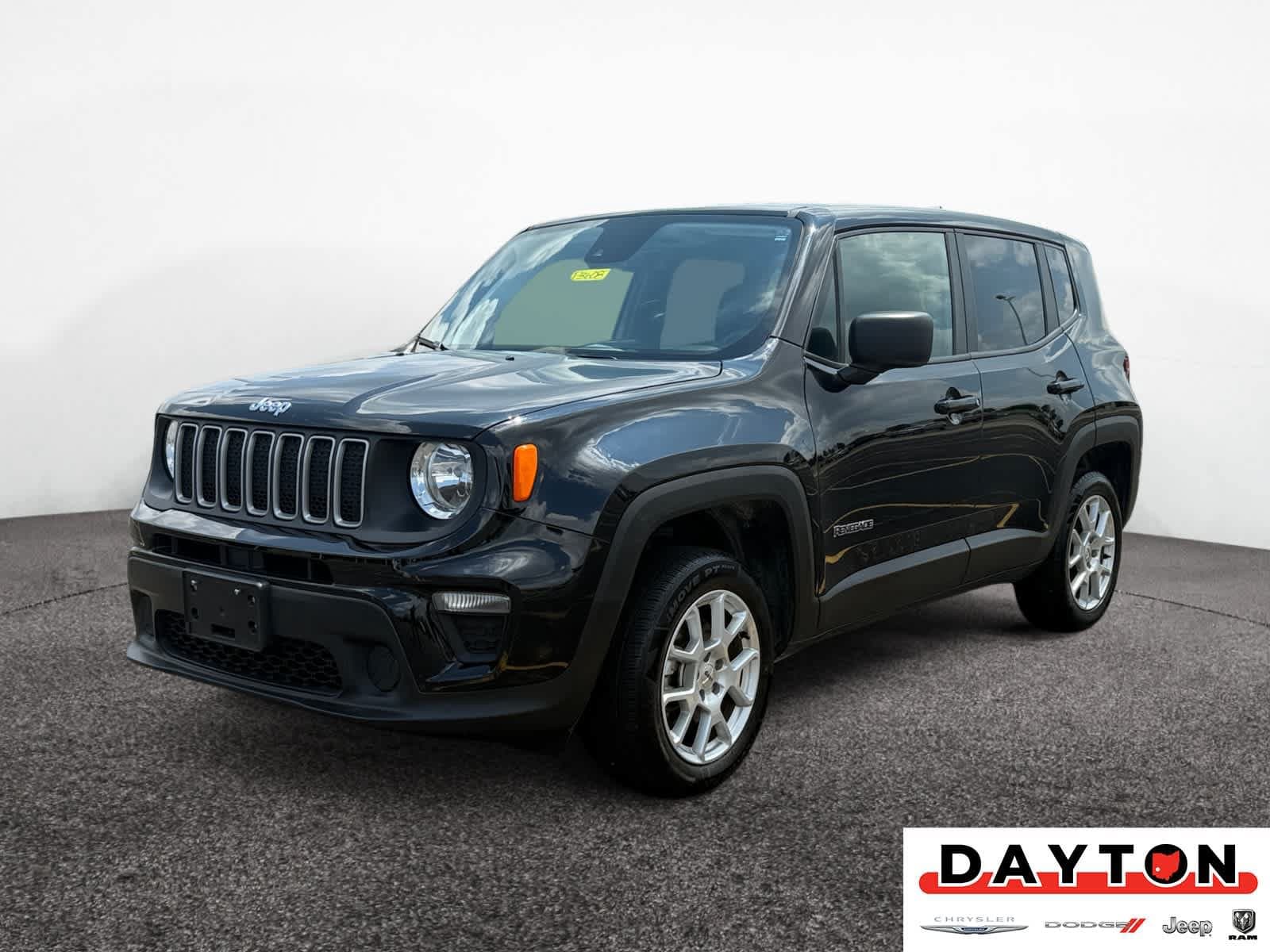 2023 Jeep Renegade Latitude — photo 1 of 15