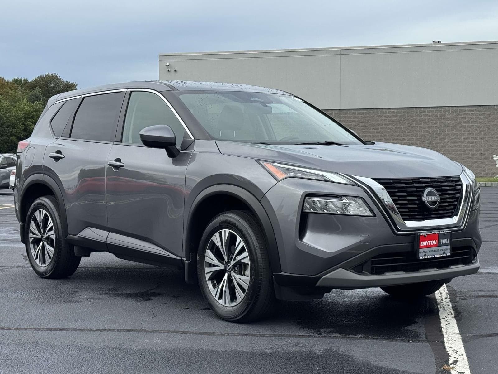 2023 Nissan Rogue SV — photo 1 of 36
