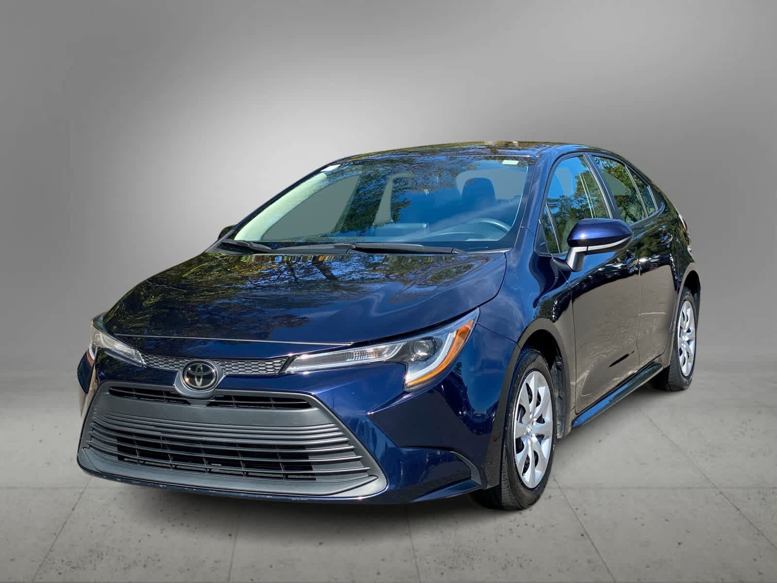 2024 Toyota Corolla LE — photo 1 of 35