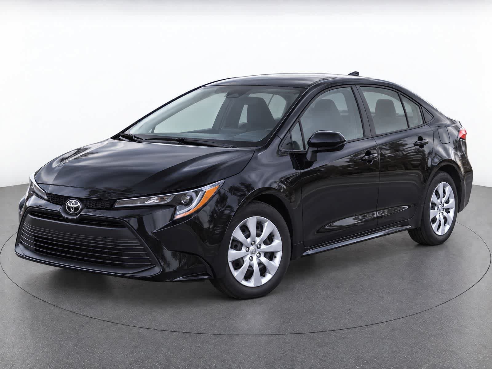 2025 Toyota Corolla LE — photo 1 of 14