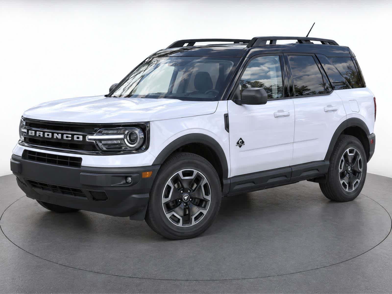 2022 Ford Bronco Sport Outer Banks — photo 1 of 14