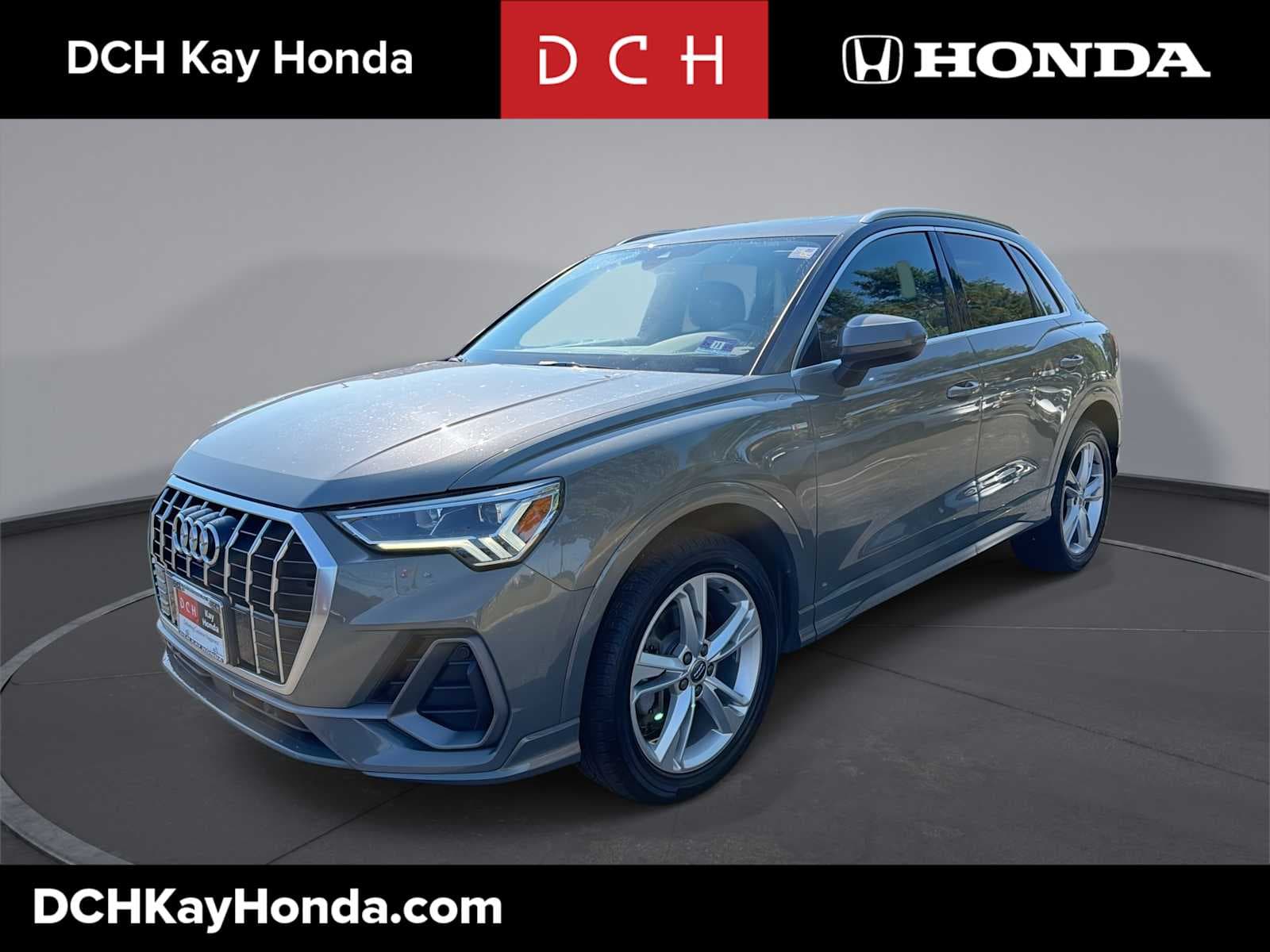 2020 Audi Q3 S line Premium — photo 1 of 35