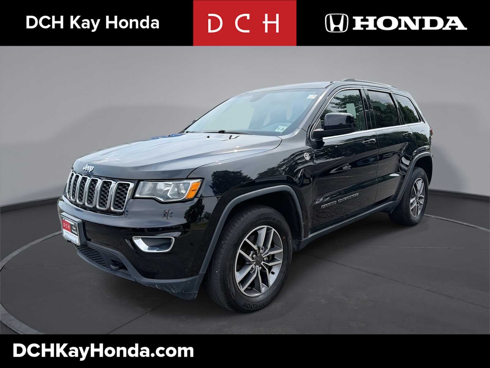 2020 Jeep Grand Cherokee Laredo — photo 1 of 34