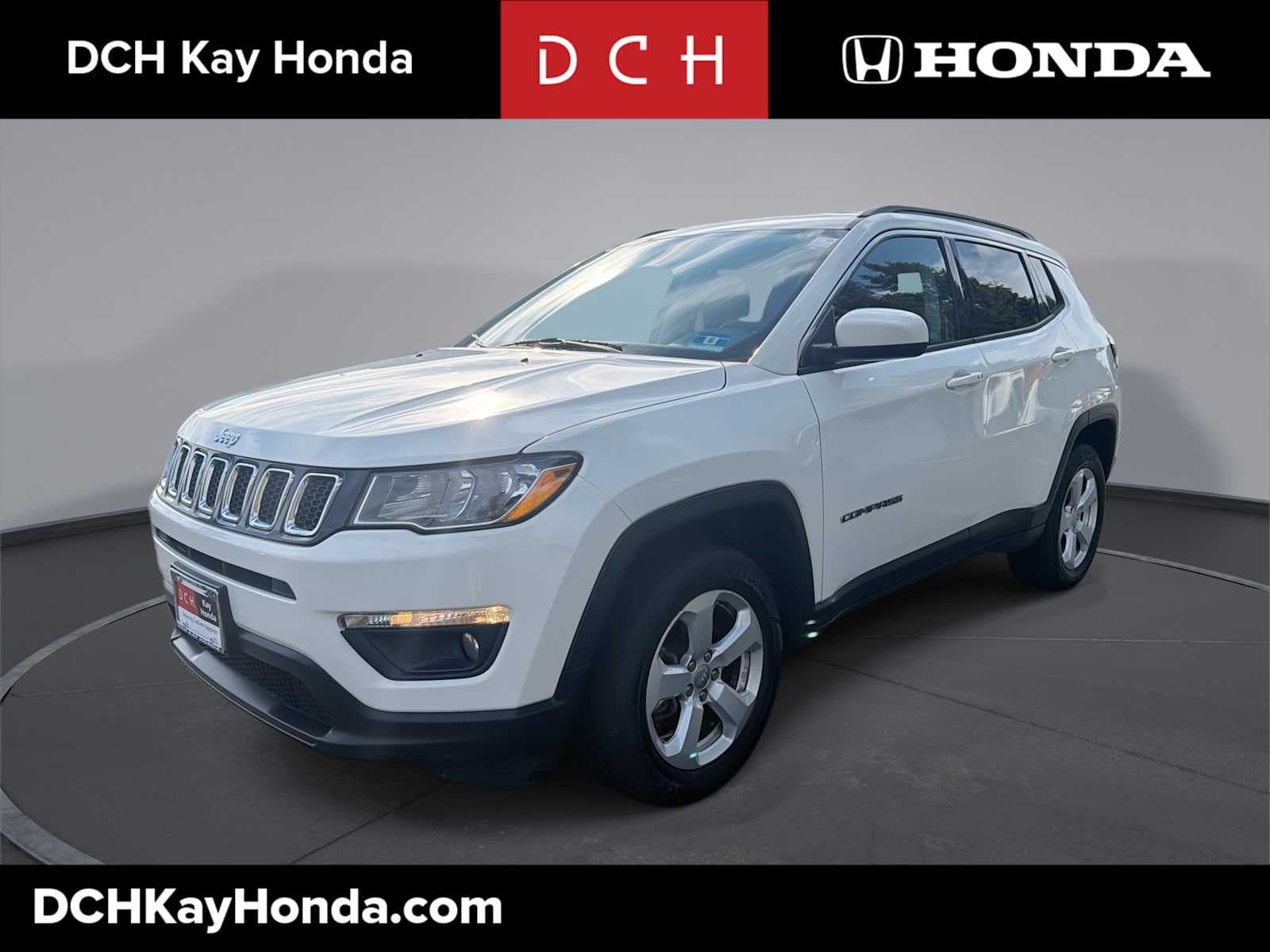 2018 Jeep Compass Latitude — photo 1 of 32