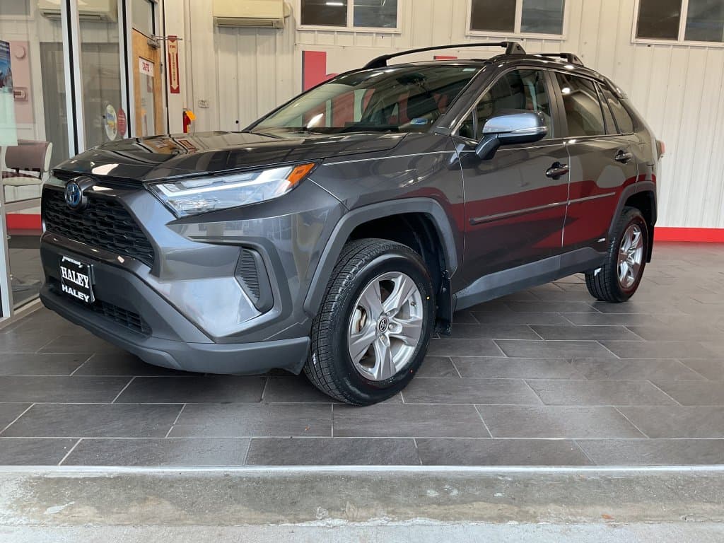 2023 Toyota RAV4 Base — photo 1 of 34