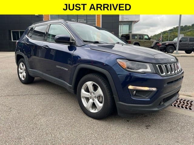 2017 Jeep Compass Latitude — photo 1 of 10