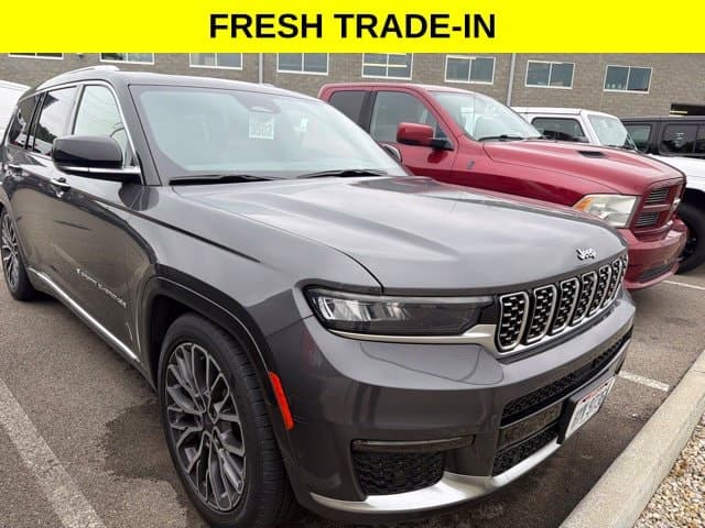 2021 Jeep Grand Cherokee L Summit — photo 1 of 11