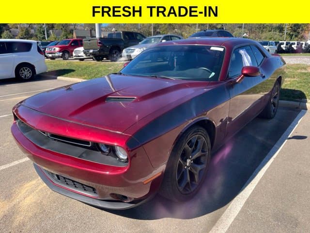 2018 Dodge Challenger SXT — photo 1 of 6
