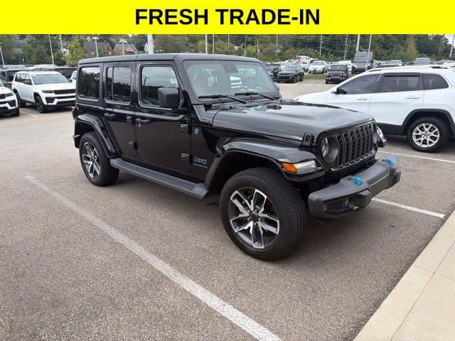 2024 Jeep Wrangler Base — photo 1 of 15