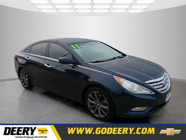 2011 Hyundai Sonata SE — photo 1 of 31