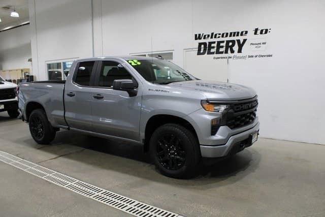 Foto de 2025 Chevrolet Silverado 1500 Custom