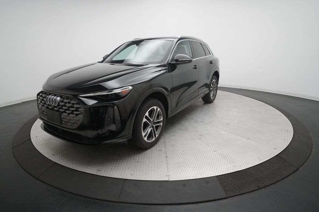 2025 Audi Q5 Premium — photo 1 of 39