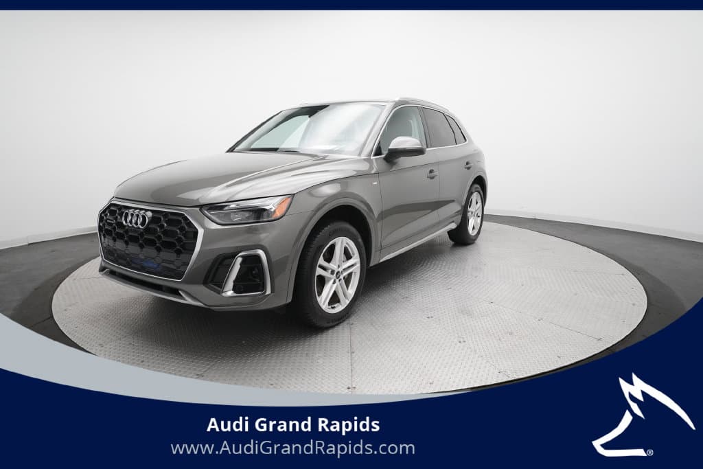 2025 Audi Q5 Base — photo 1 of 38