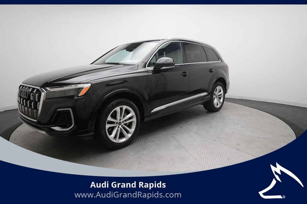 2025 Audi Q7 55 Premium Plus — photo 1 of 40