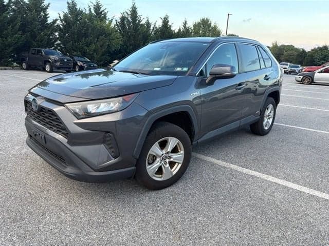 2021 Toyota RAV4 Hybrid LE — photo 1 of 5