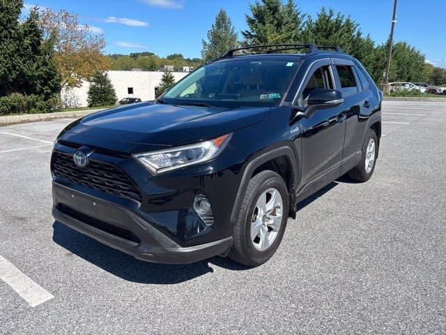 2019 Toyota RAV4 Hybrid XLE — photo 1 of 5