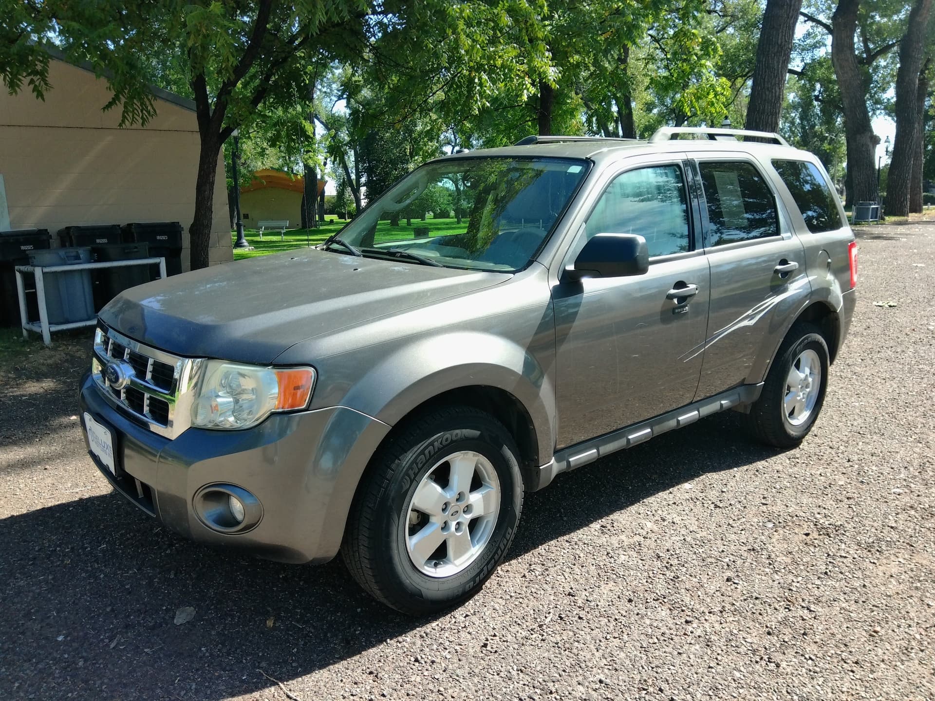 2010 Ford Escape XLT — photo 1 of 21