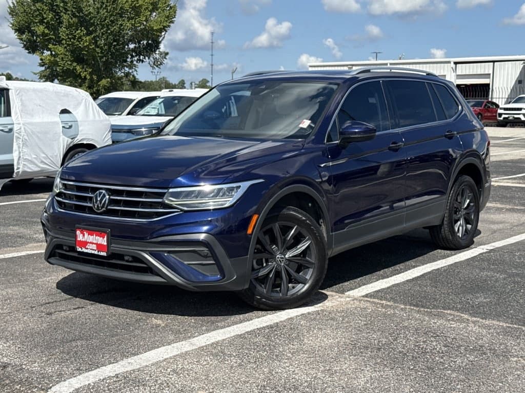 2022 Volkswagen Tiguan SE — photo 1 of 28