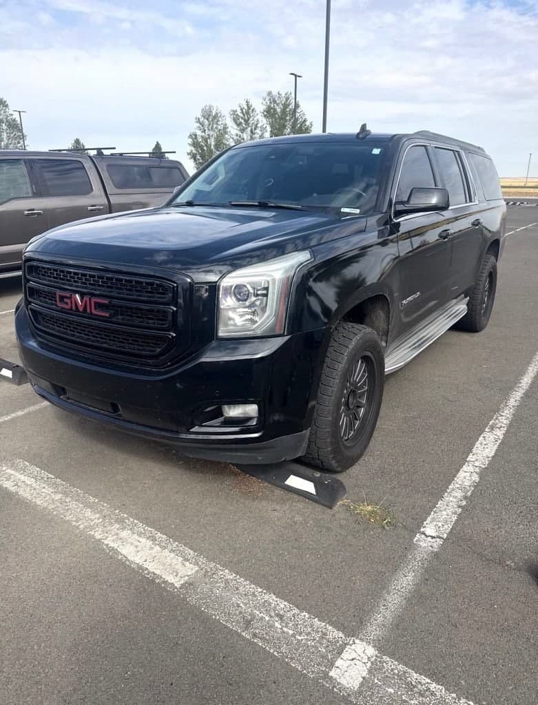 2015 GMC Yukon XL SLT — photo 1 of 4