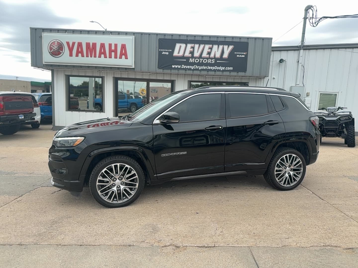2022 Jeep Compass Limited — photo 1 of 25