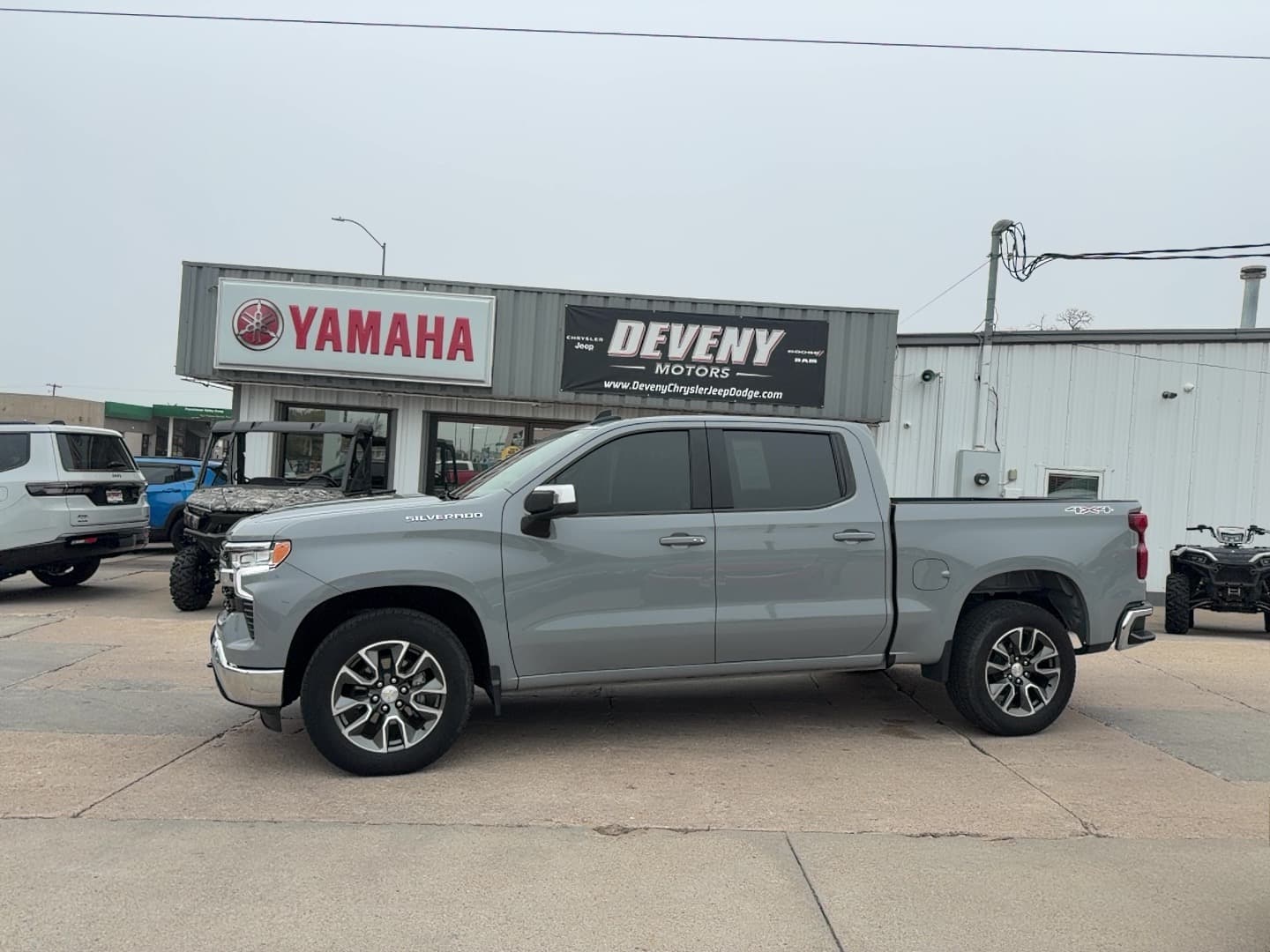 2024 Chevrolet Silverado 1500 Base — photo 1 of 23