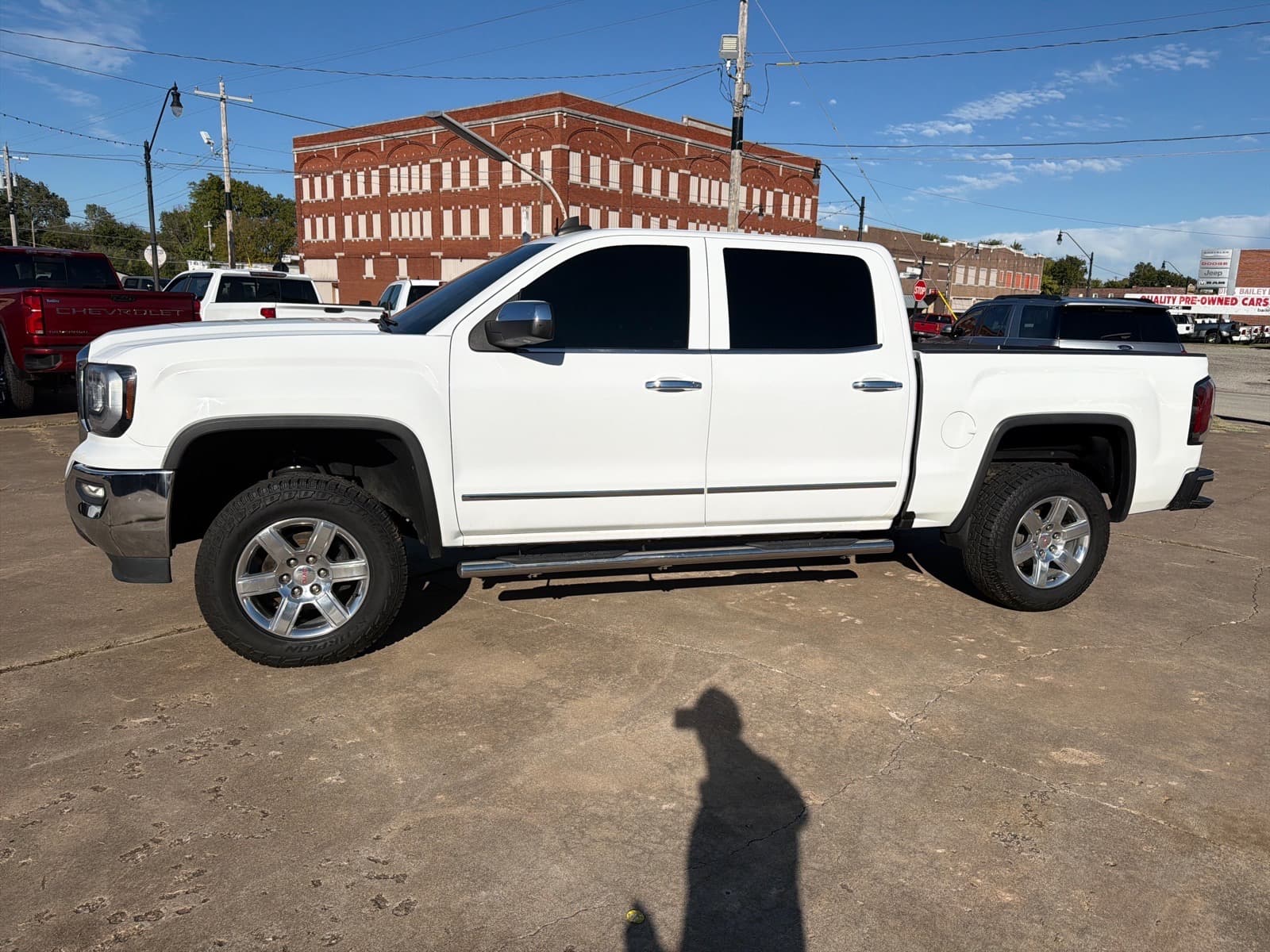 2018 GMC Sierra 1500 SLT — photo 1 of 15