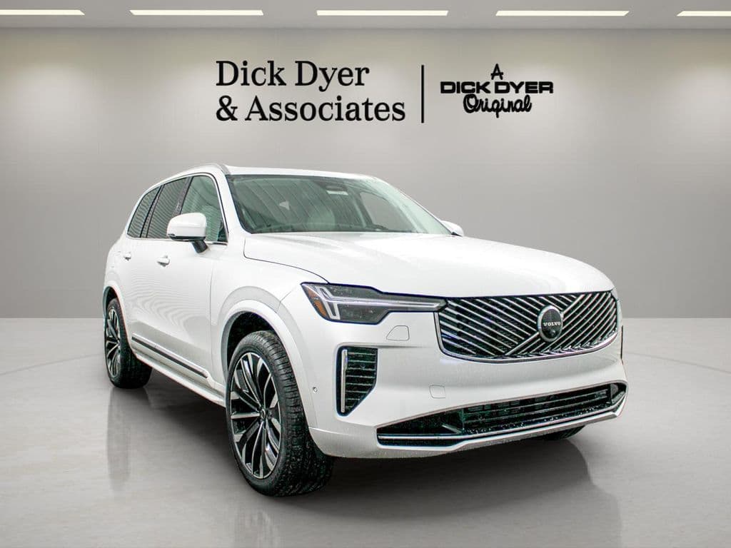 2026 Volvo XC90 Ultra — photo 1 of 34