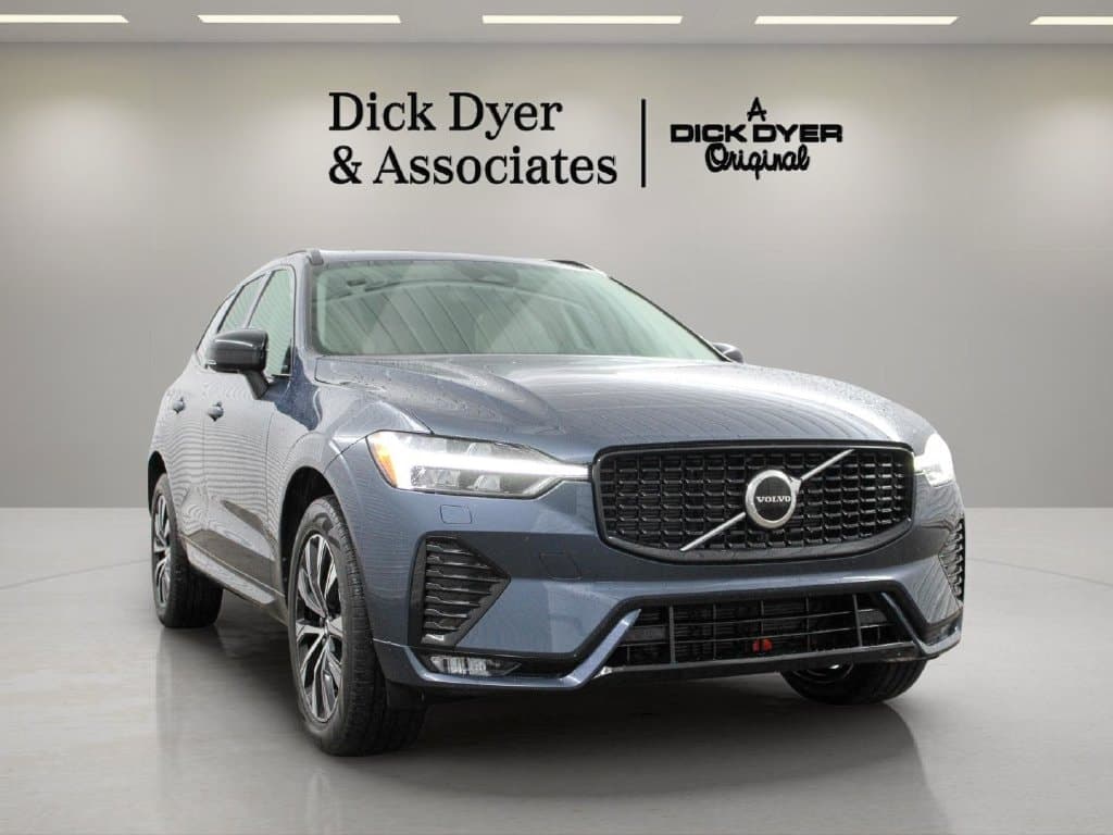 2024 Volvo XC60 Base — photo 1 of 46