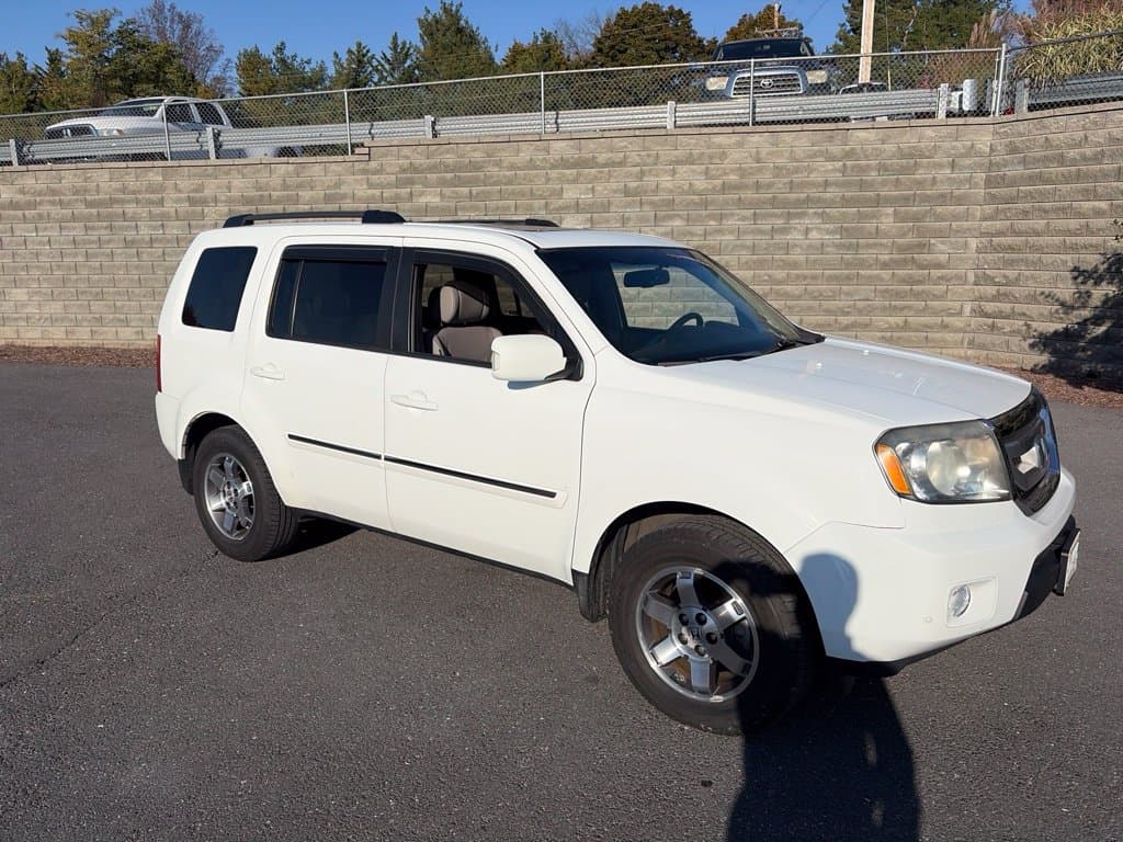 2009 Honda Pilot Touring — photo 1 of 15