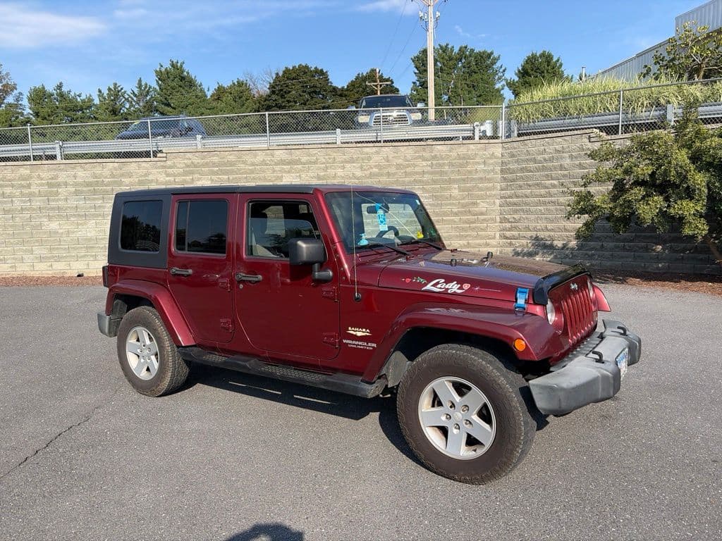 2007 Jeep Wrangler Unlimited Sahara — photo 1 of 12