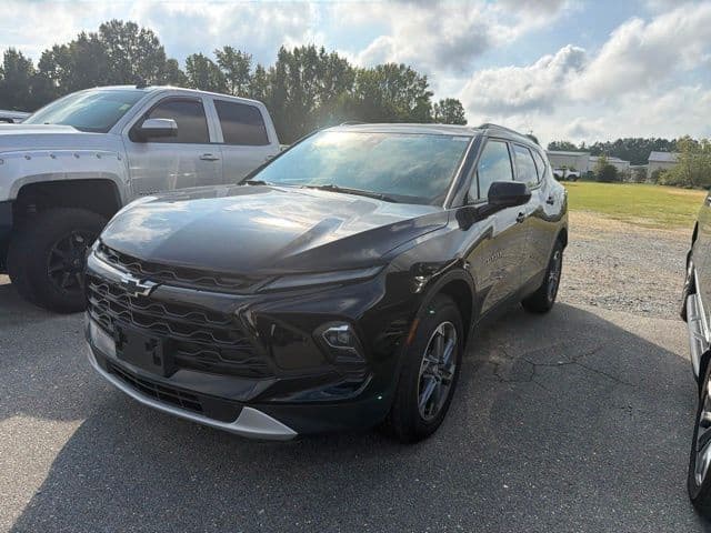 2023 Chevrolet Blazer LT — photo 1 of 21