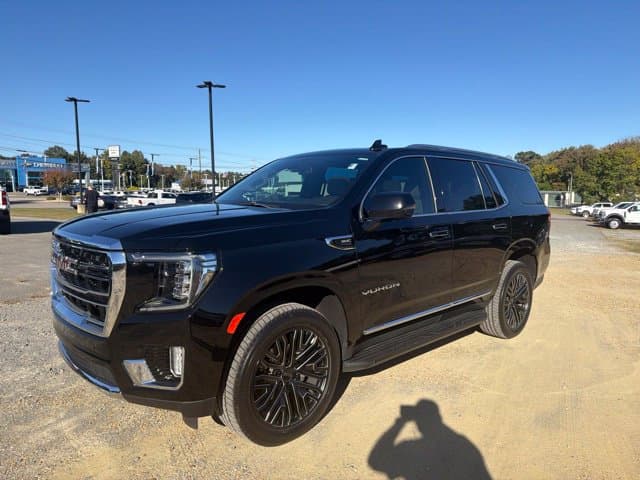 2021 GMC Yukon SLT — photo 1 of 20