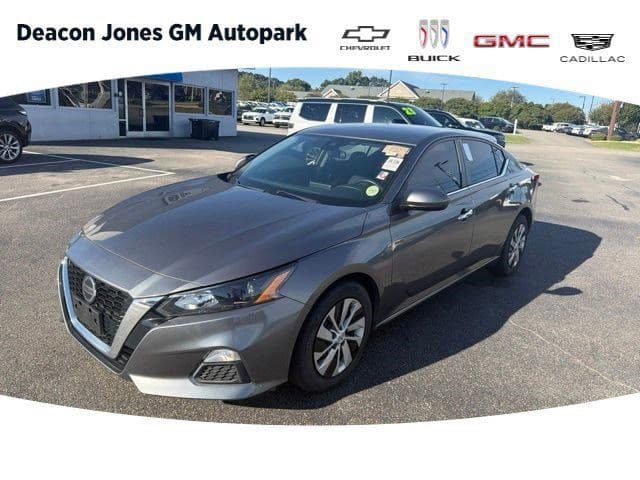 2022 Nissan Altima 2.5 S — photo 1 of 20