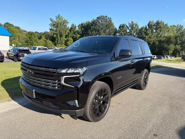 2023 Chevrolet Tahoe Premier — photo 1 of 21