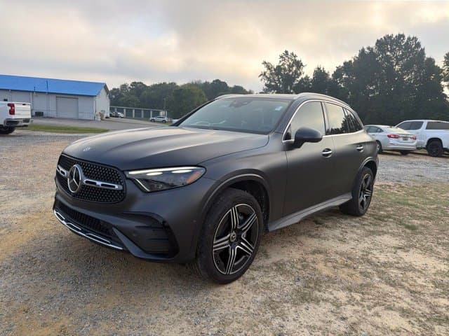 2024 Mercedes-Benz GLC GLC 300 — photo 1 of 25